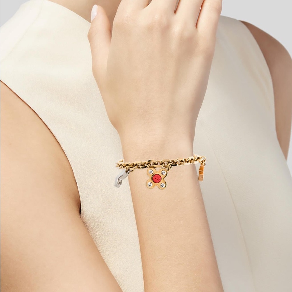 Louis Vuitton: Crystal Love Letters LV Charm Bracelet - Picture 3 of 12